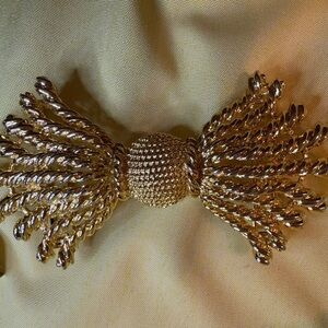 Vintage 1992 Mimi Di N Gold Plated Tassel Bow Buckle | VHTF